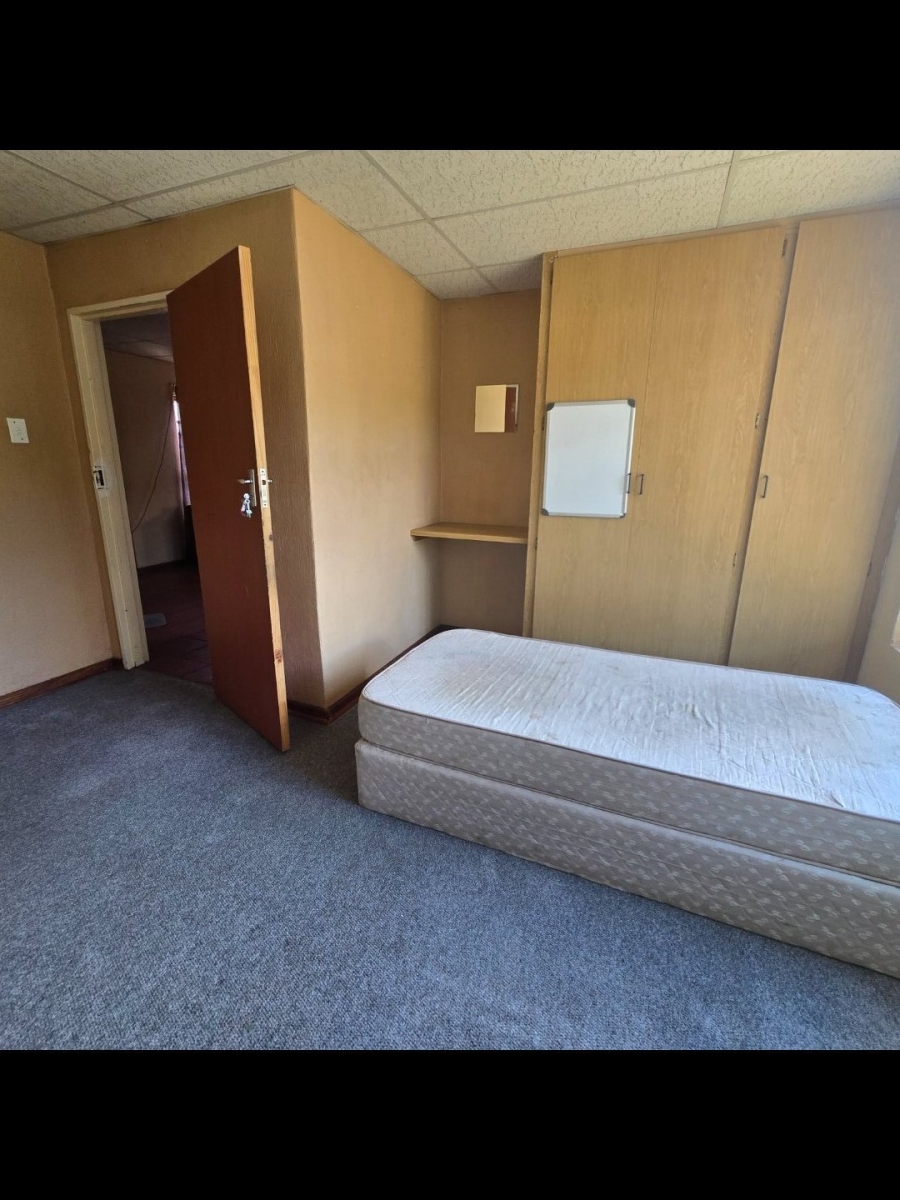 13 Bedroom Property for Sale in Universitas Free State